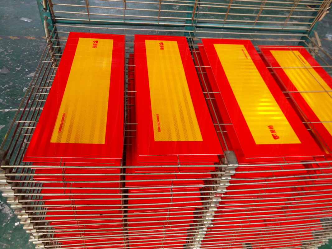 Red And Yellow Strip Aluminum Safety Sign Board Traffic Warning Rear Reflective Marking Plate For Truck Trailer Vehicle